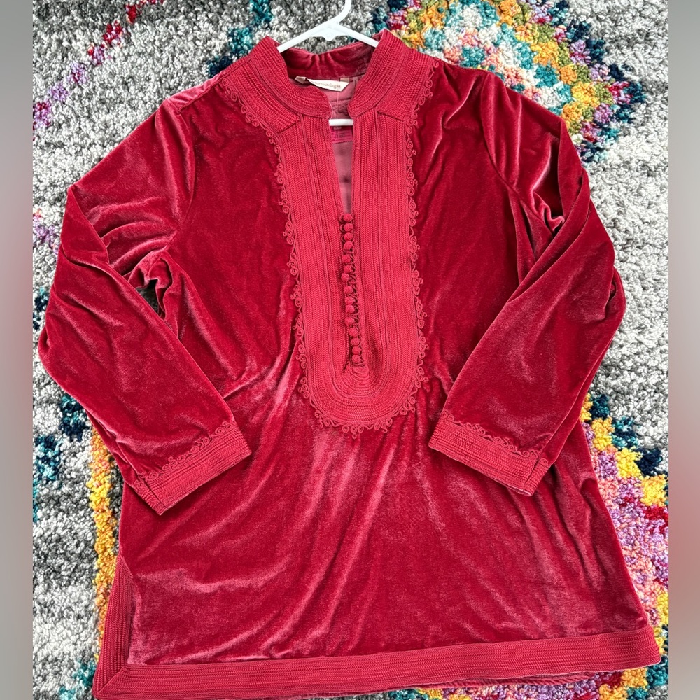 Soft Surroundings women’s long sleeve velvet embroidered pullover top/tunic MED